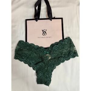 NWT Victoria’s Secret Vintage Full Lace Cheeky Panty – Green – Size XS – 2015